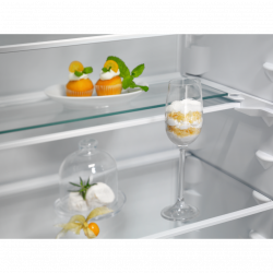 Frigorífico Combinado Electrolux ENG7TE75S