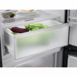 Frigorífico Combinado Electrolux LNT6MD32U