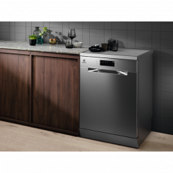 Máquina de lavar loiça Electrolux ESS47400SX